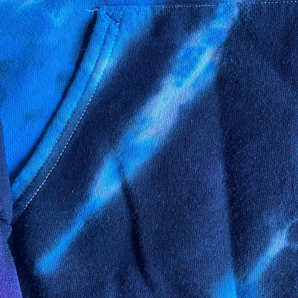 Tie dye alien hoodie - Picture 4 of 4